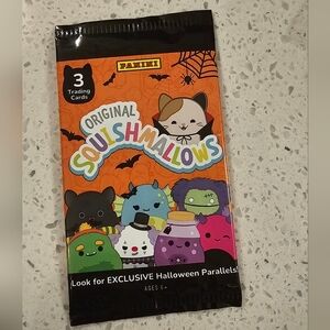 Squishmallows Halloween Trading Cards Pack - Orange, Black, Purple, Green, Pink